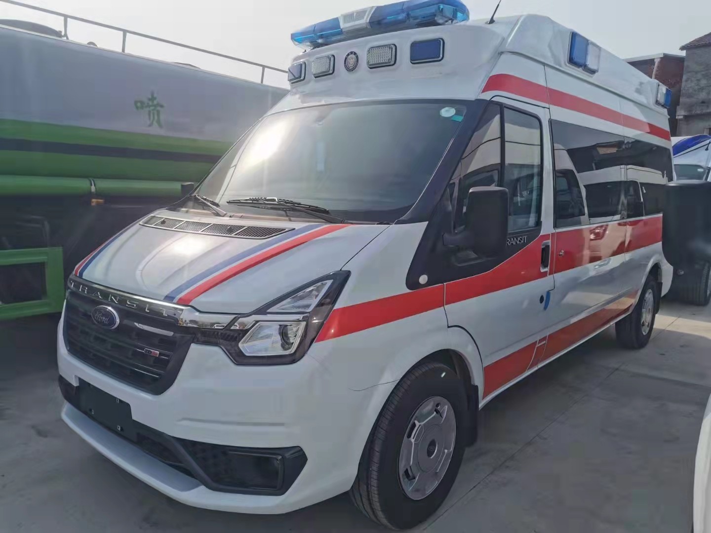 長途救護(hù)車跨省轉(zhuǎn)院